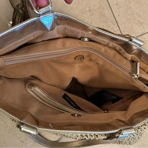 White House Black Market Stylish Gold and Tan Woven Women's Tote Bag - Picture 4 of 13